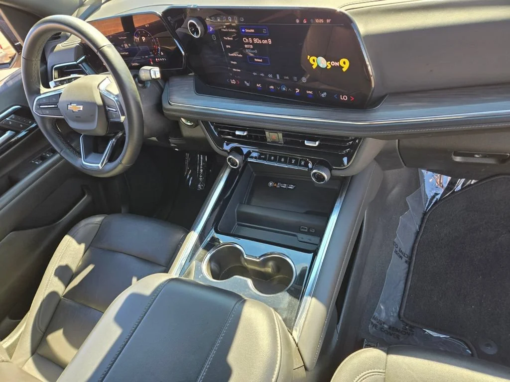 Used 2025 Dark Ash Metallic Chevrolet LT image 17