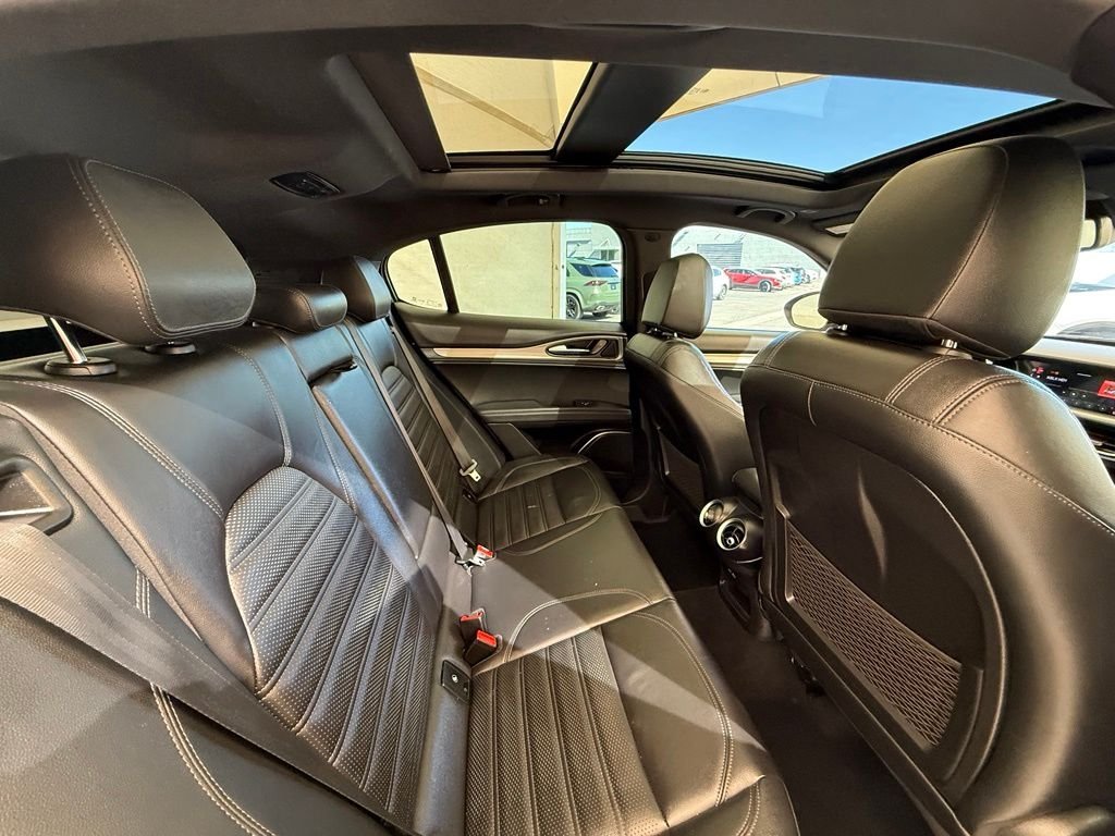 Used 2021 Silverstone Gray Metallic Alfa Romeo Ti Sport image 17