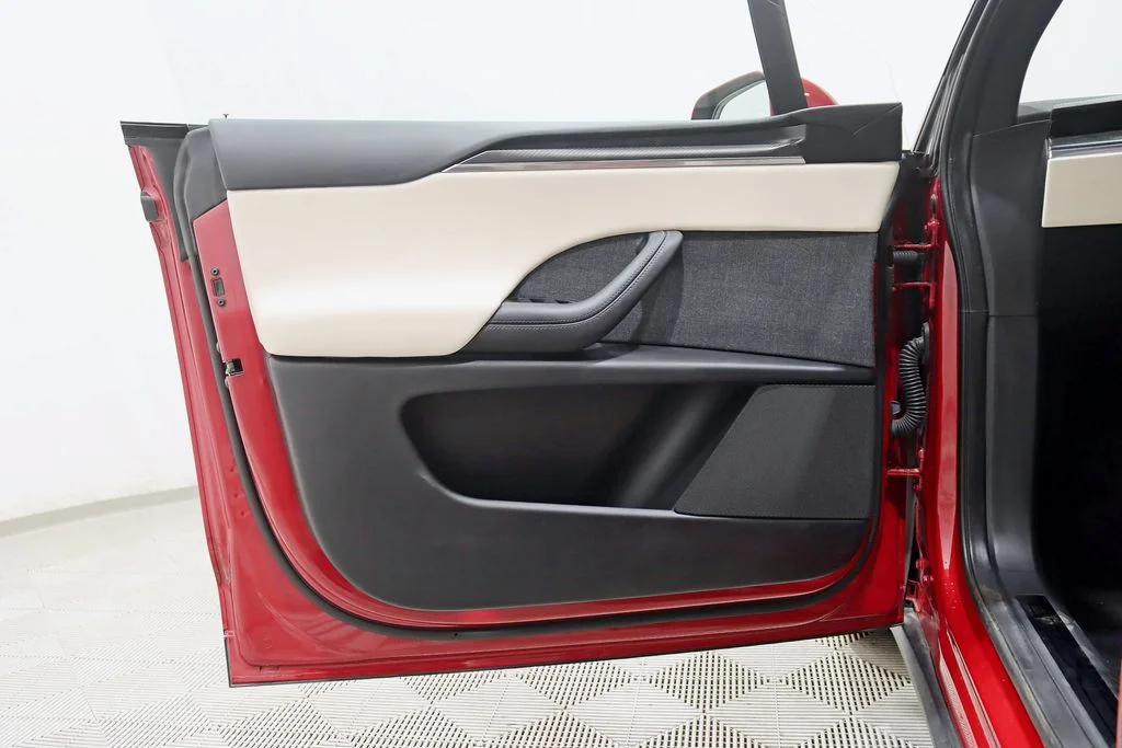 Used 2022 Red Tesla Plaid image 34