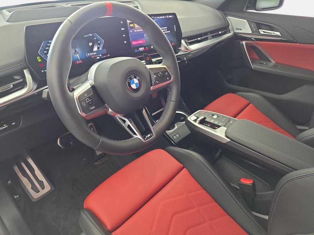 Used 2025 Black BMW M35i image 17