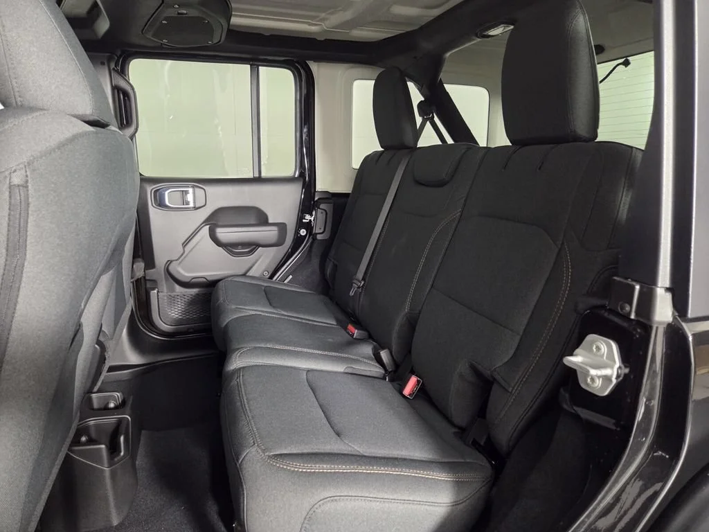 2026 Jeep Wrangler 4-Door Willys - Photo 18