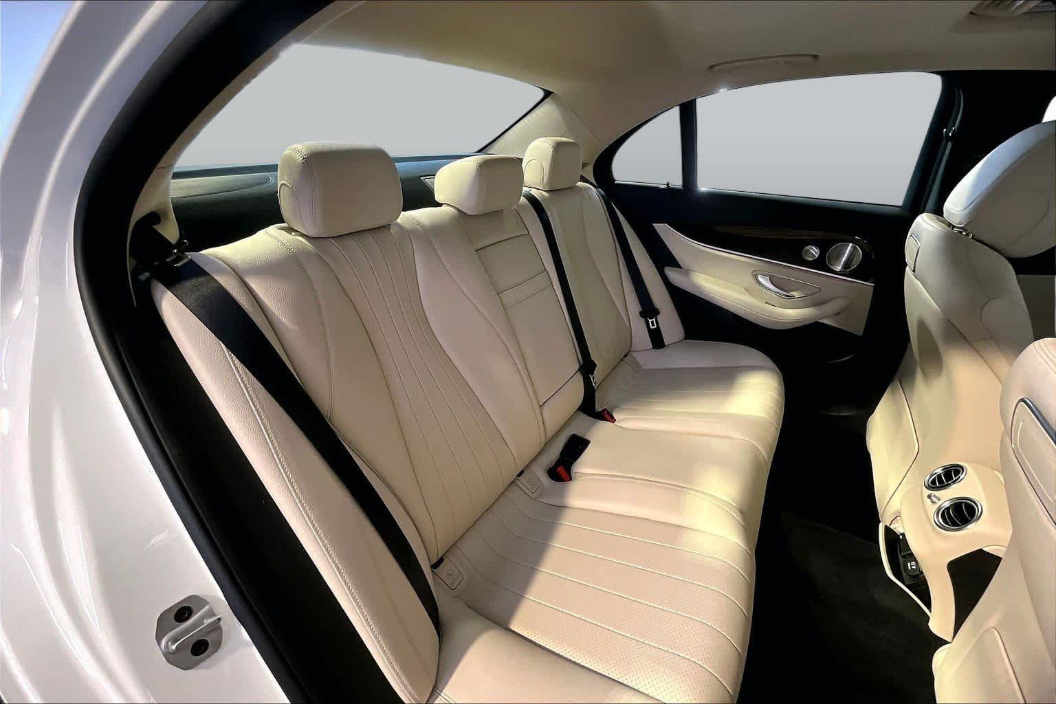 Used 2019 Polar White Mercedes-Benz E 300 image 19