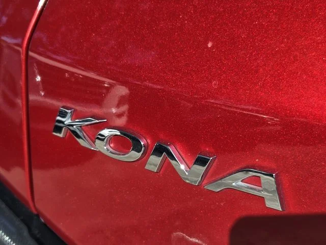 Used 2023 Red Hyundai SEL image 11