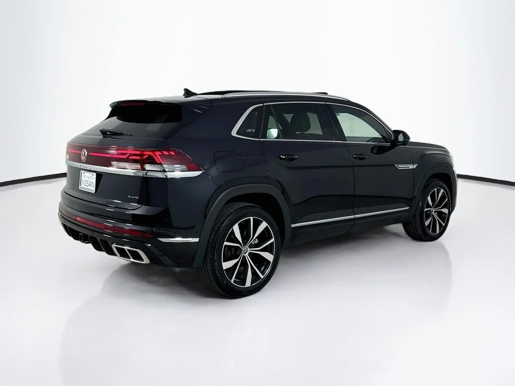 Used 2024 Black Volkswagen 2.0T SEL Premium R-Line image 7