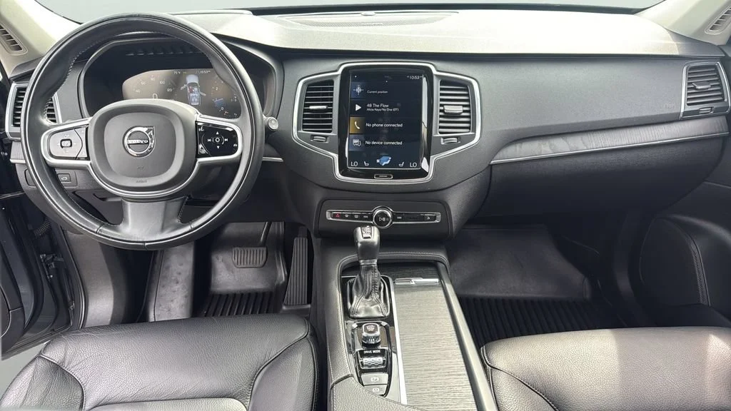 Used 2020 Gray Volvo T6 Momentum 7 Passenger image 15