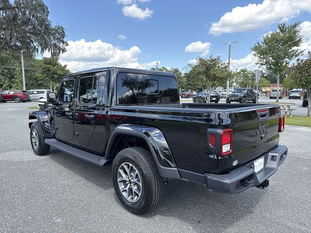 New 2025 Black Clear-Coat Exterior Paint Jeep Sport S image 5