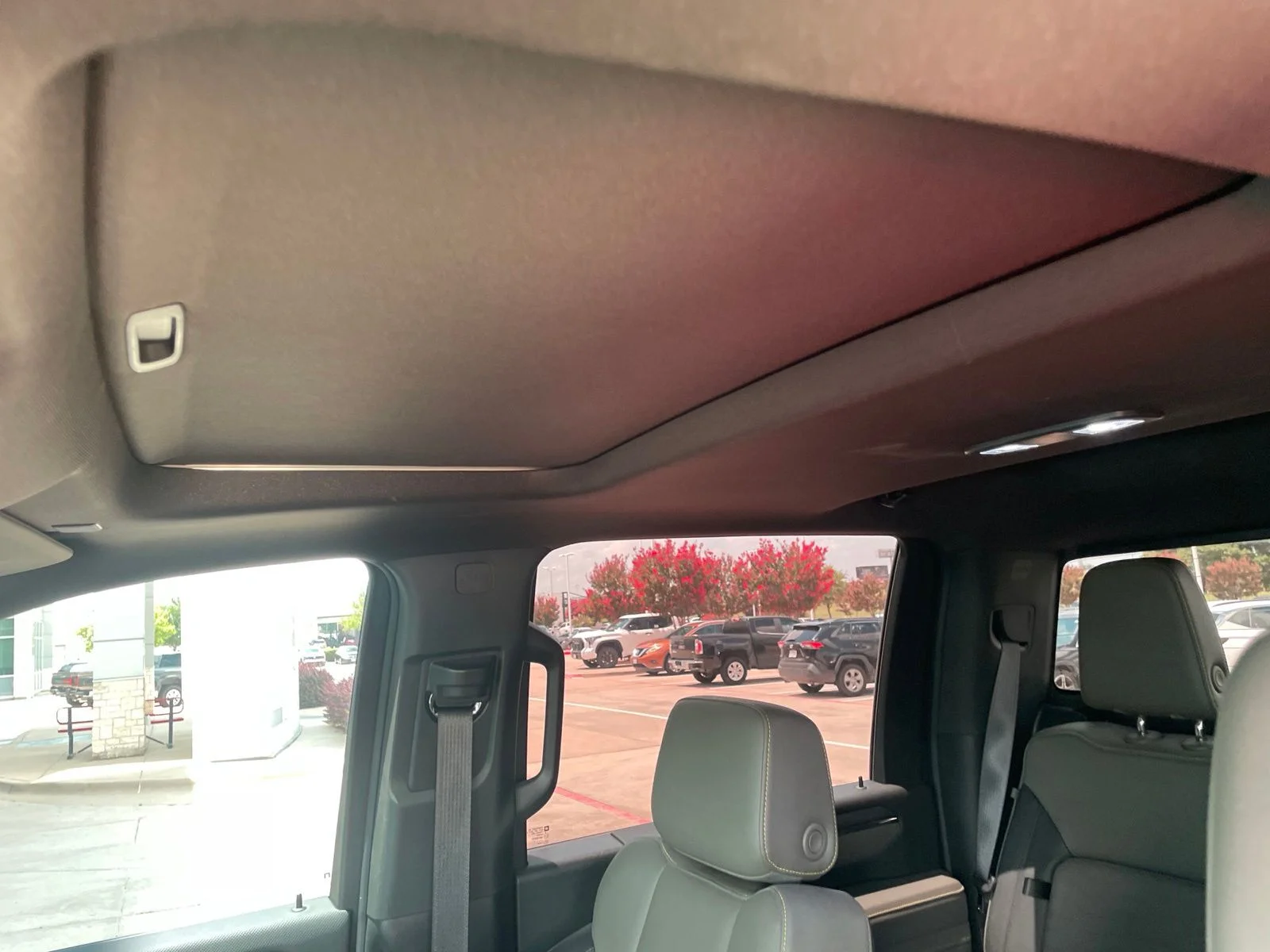 Used 2024 Gray Chevrolet ZR2 image 31