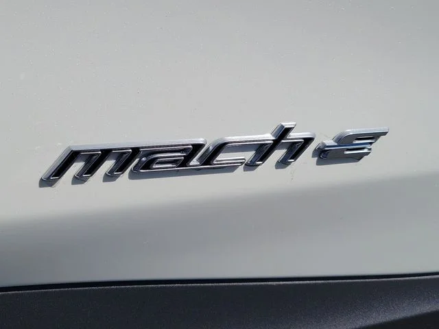 New 2026 Star White Metallic Tri-coat Ford Premium image 8