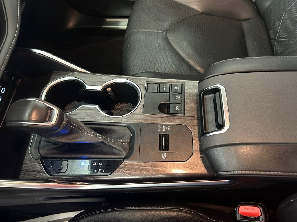 Used 2023 Red Toyota Platinum image 22