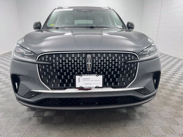 Used 2025 Gray Lincoln Reserve image 3
