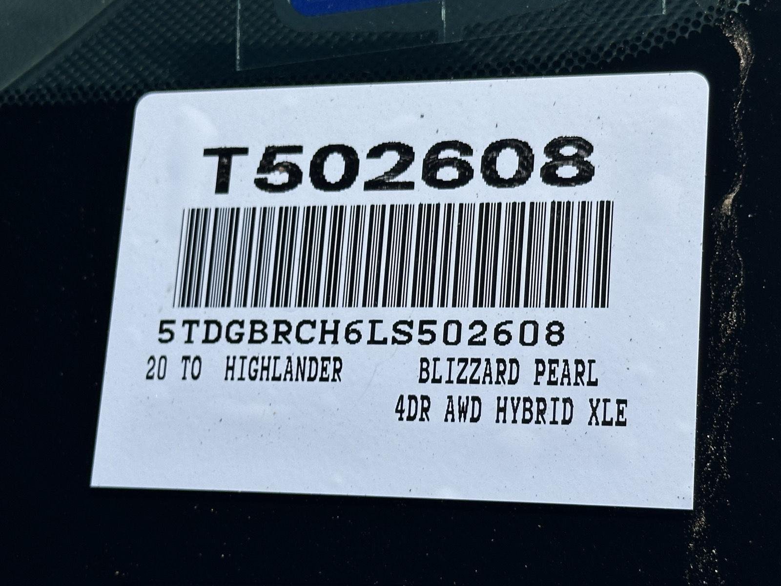 Used 2020 Blizzard Pearl Toyota XLE image 15
