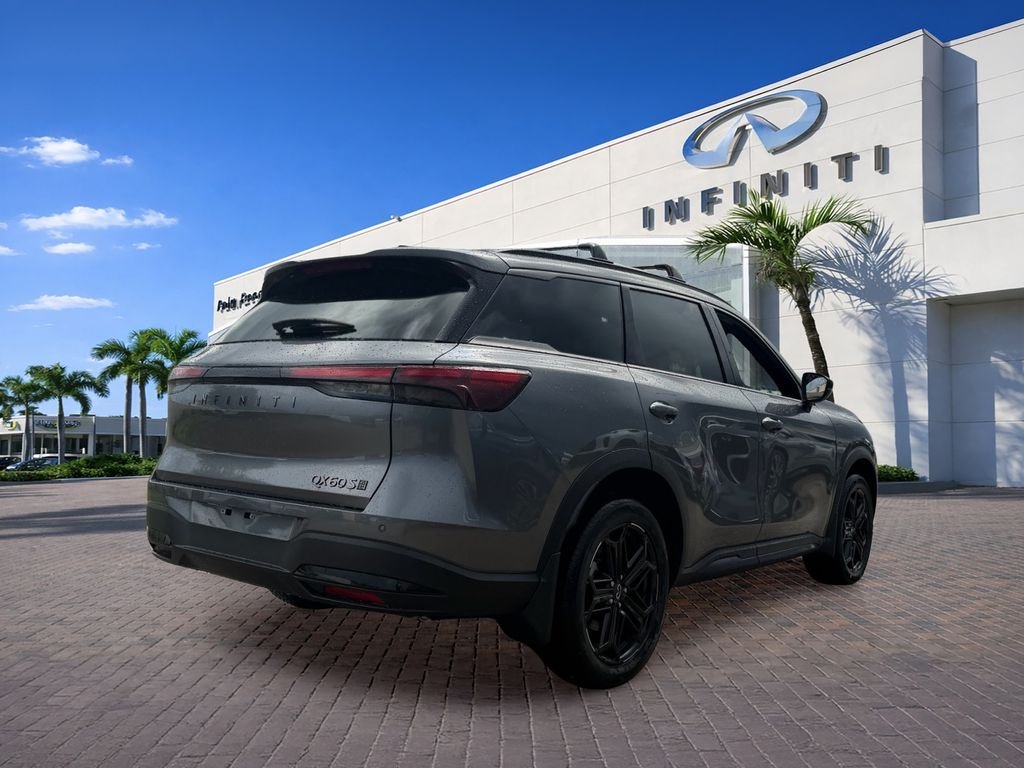 New 2027 GRAPHITE SHADOW INFINITI Sport AWD image 7
