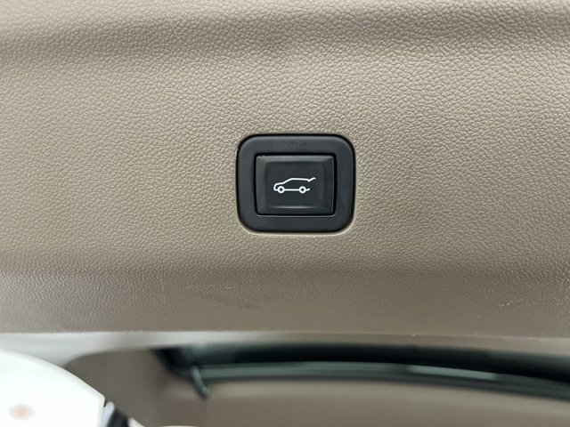 Used 2024 White Frost Tricoat GMC Denali image 36