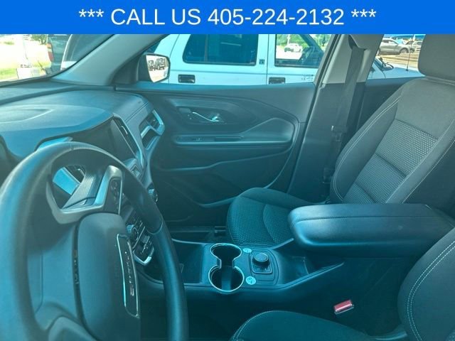 Used 2024 Ebony Twilight Metallic GMC SLE image 10