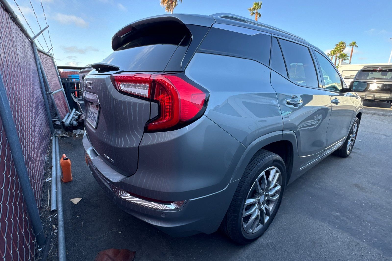 2023 GMC Terrain Denali photo 6