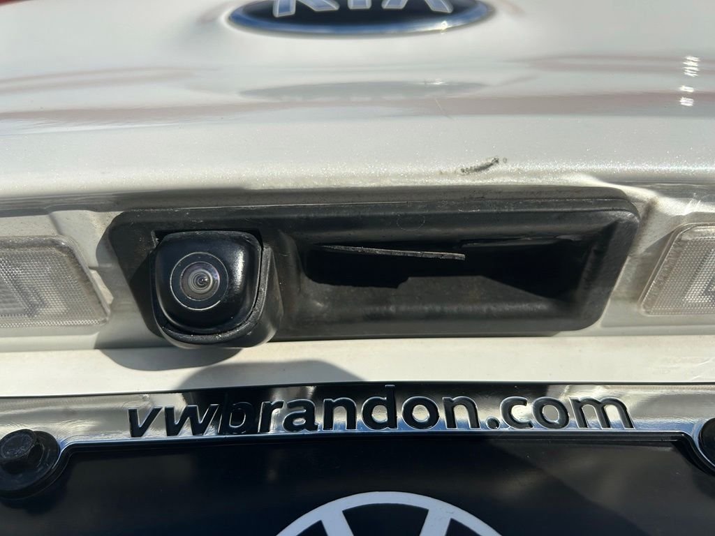 Used 2020 White Kia S image 45