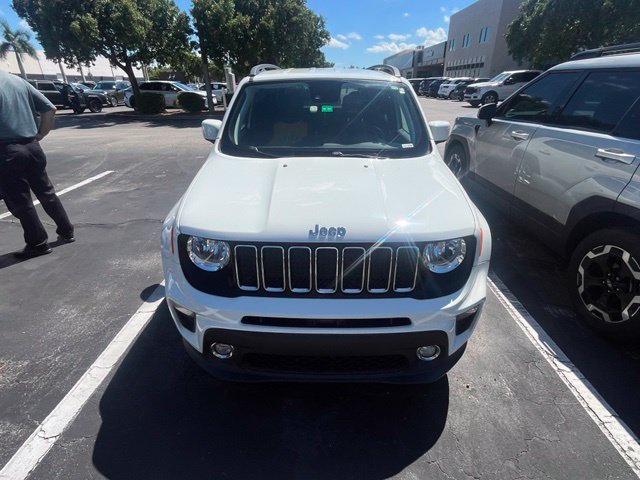 Used 2021 Alpine White Clearcoat Jeep Latitude image 11