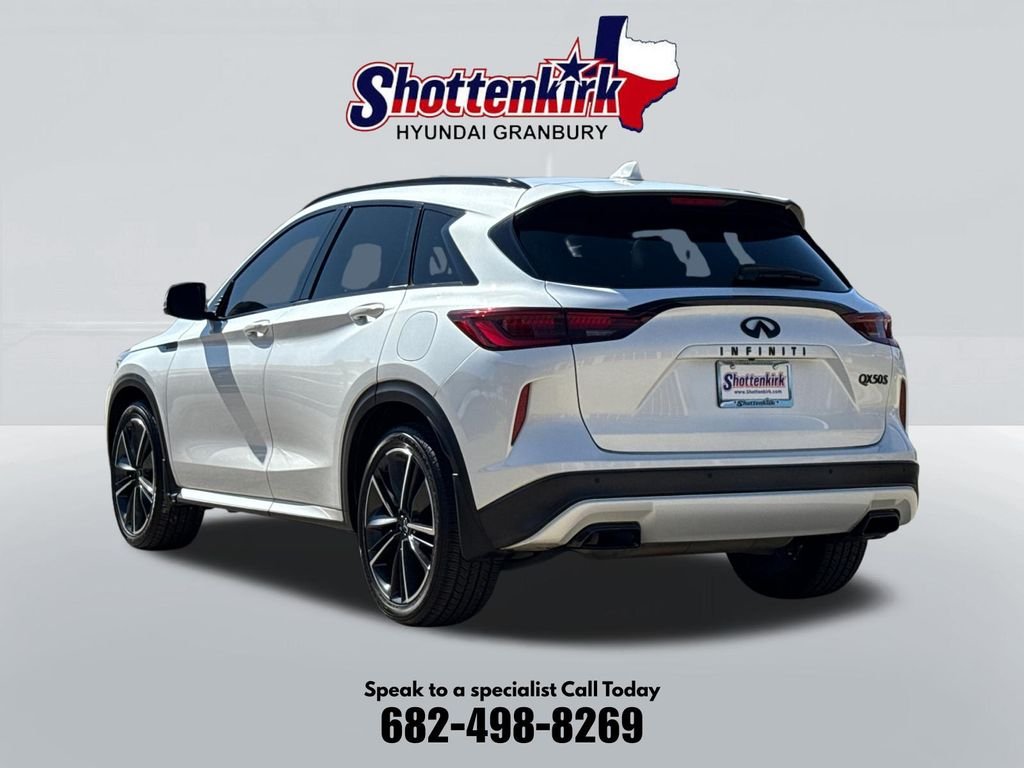 Used 2023 White INFINITI SPORT image 8