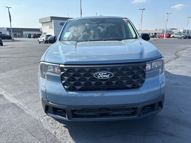 New 2025 Azure Gray Metallic Tri-Coat Ford XLT image 4
