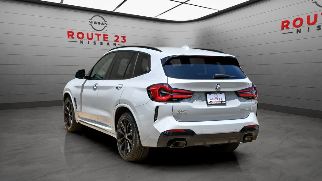 Used 2023 Gray BMW xDrive30i image 6