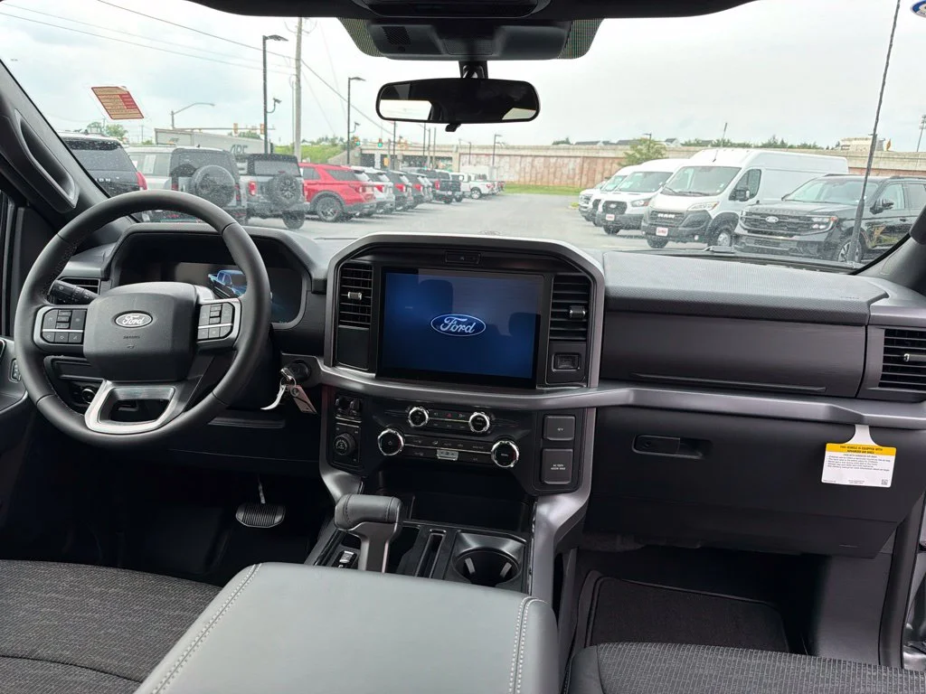 New 2026 Iconic Silver Metallic Ford XLT image 29