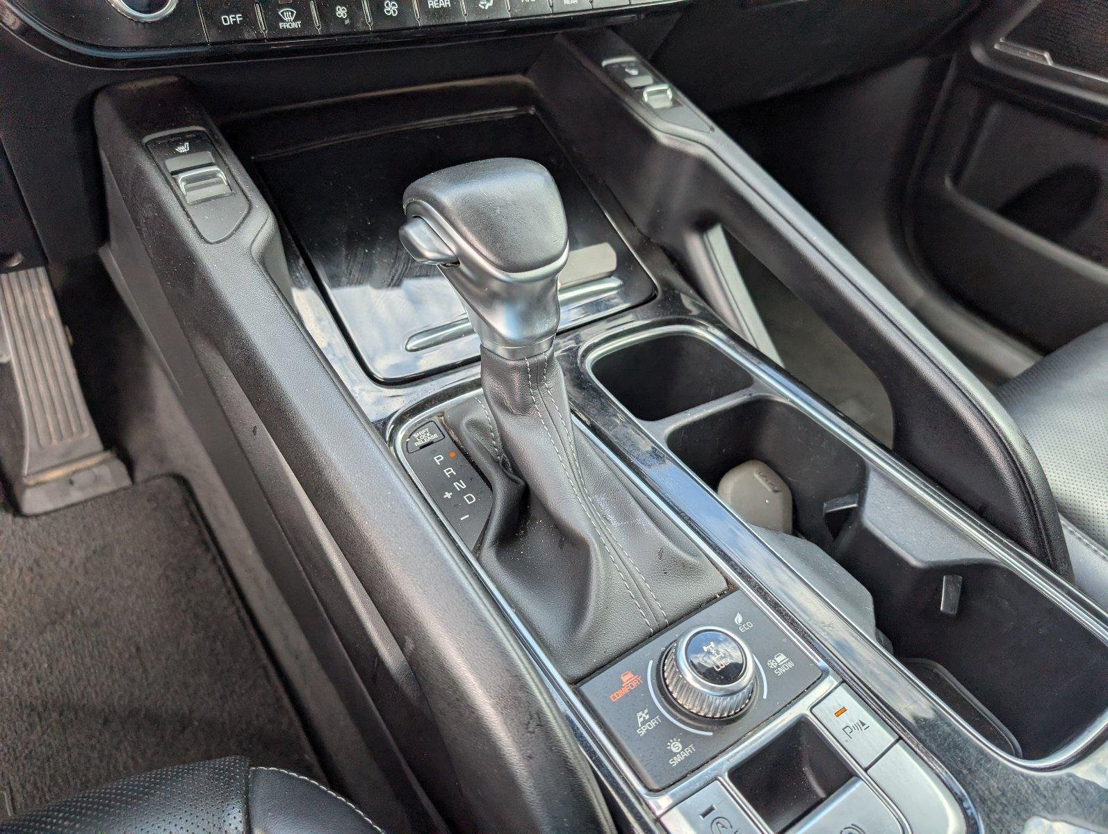 Used 2025 Dark Moss Kia S image 20