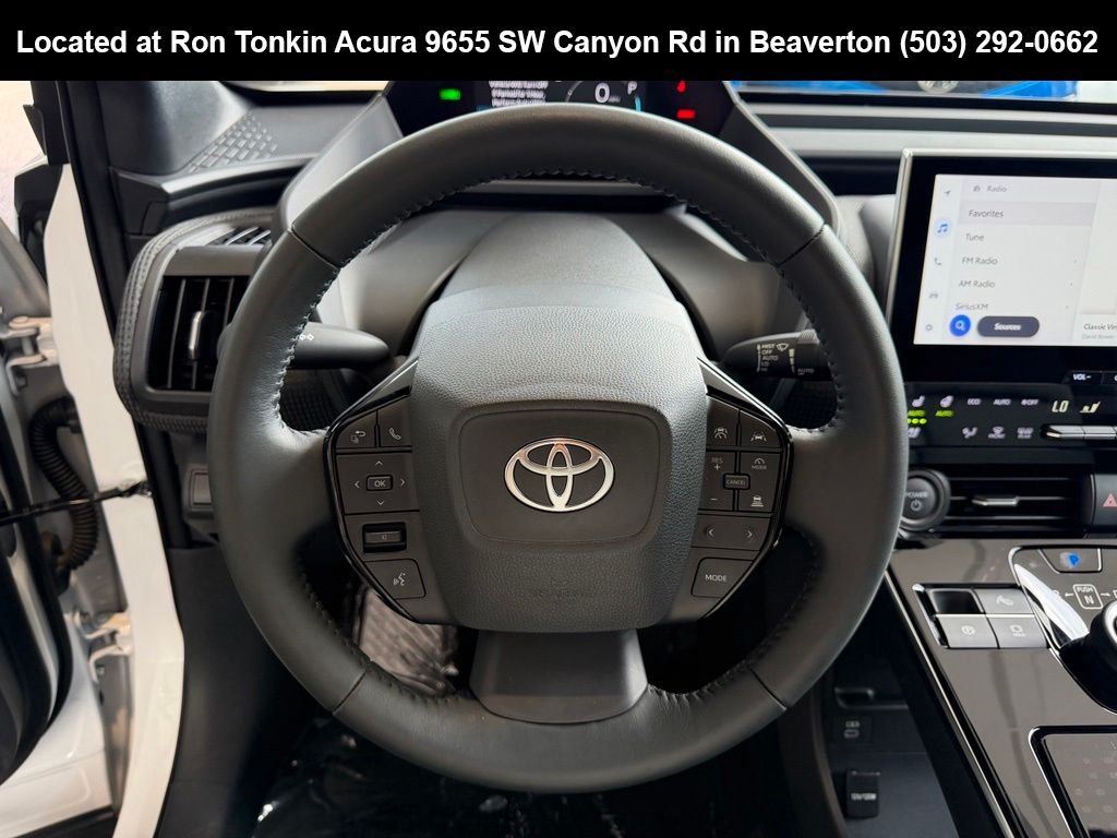 Used 2023 Wind Chill Pearl w/Black Roof Toyota Limited image 18