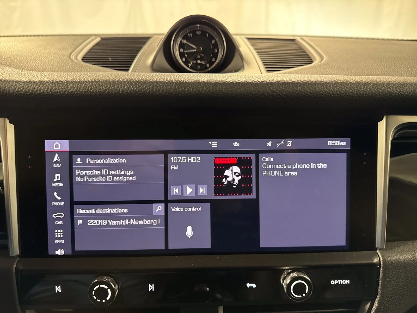 2024 Porsche Macan Base - Photo 17