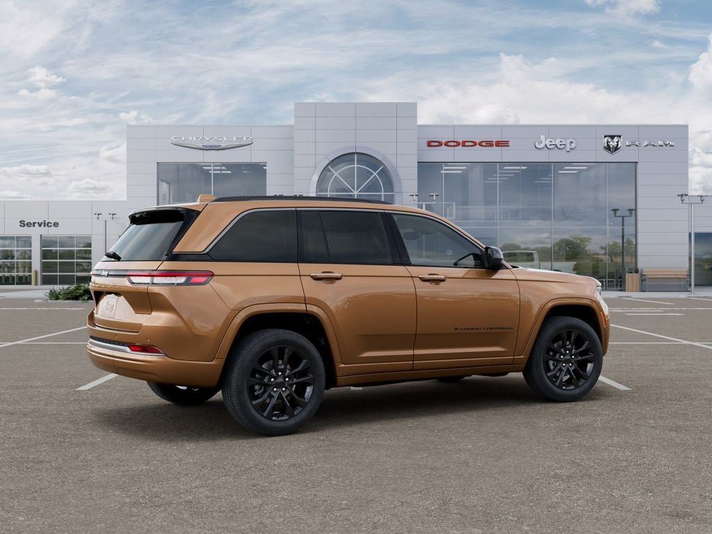 New 2026 Copper Shino Metallic Clear-Coat Exterior Paint Jeep Limited Reserve image 4