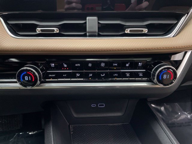 Certified Used 2025 Mosaic Black Metallic Chevrolet ACTIV image 7
