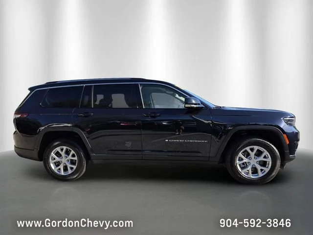 Used 2023 Blue Jeep Limited 4x2 image 7