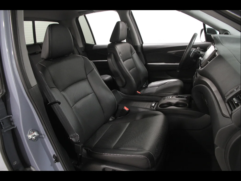 Used 2023 Gray Honda RTL image 17