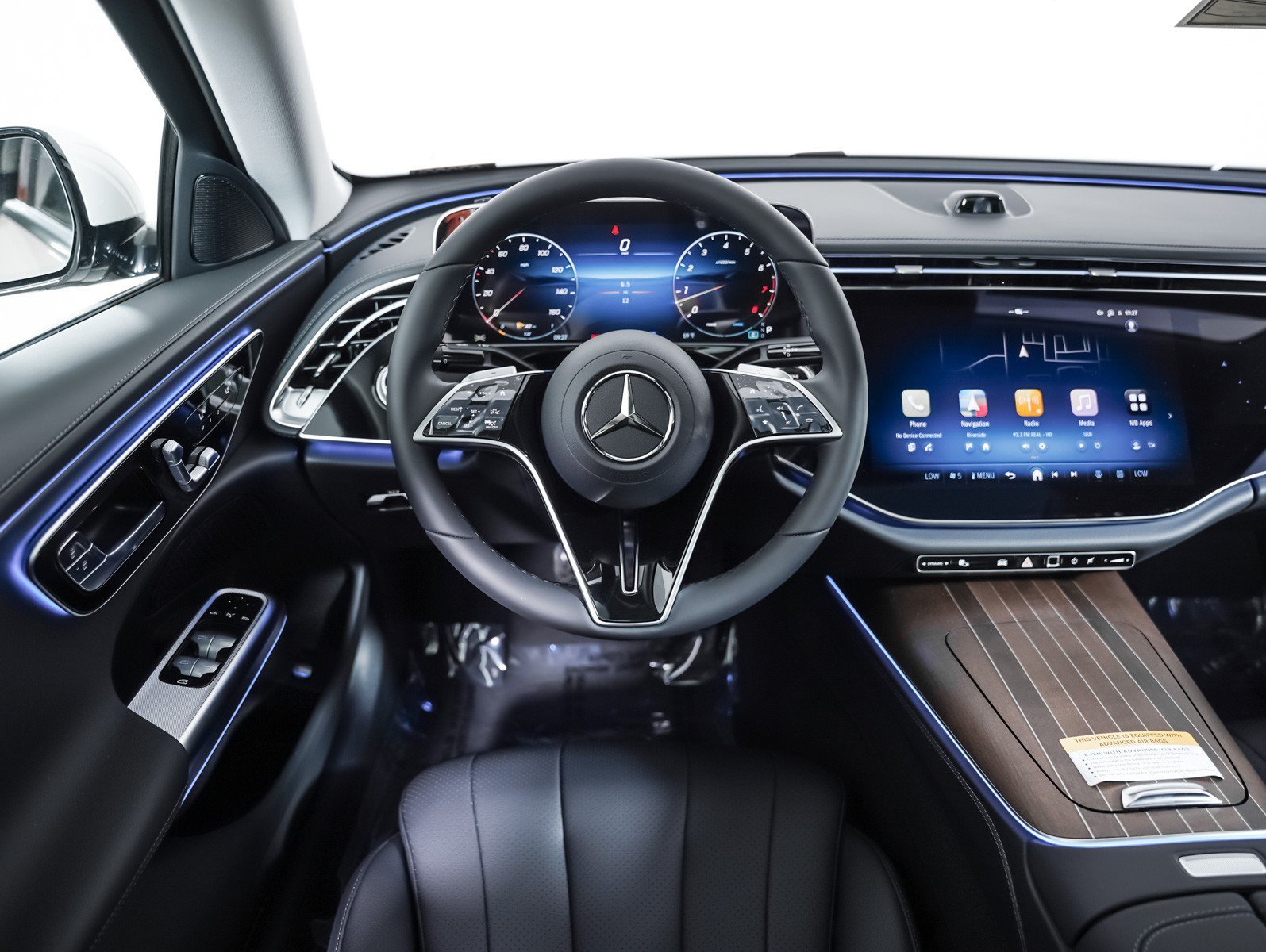 New 2027 Polar White Mercedes-Benz E 350 image 14