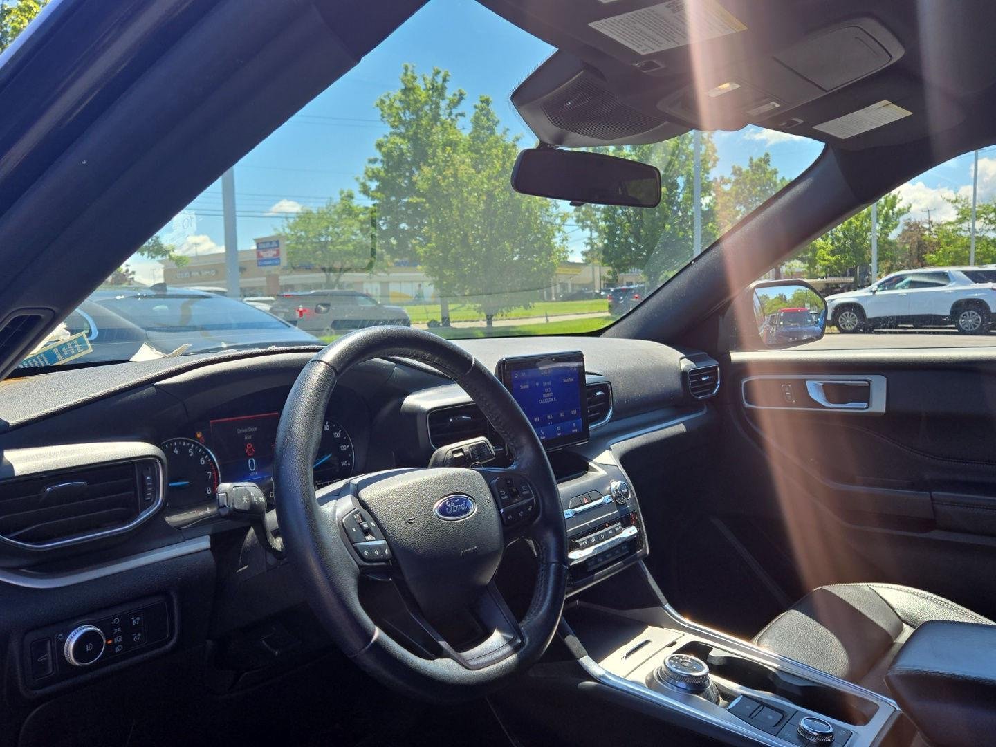 Used 2020 Magnetic Ford XLT image 3