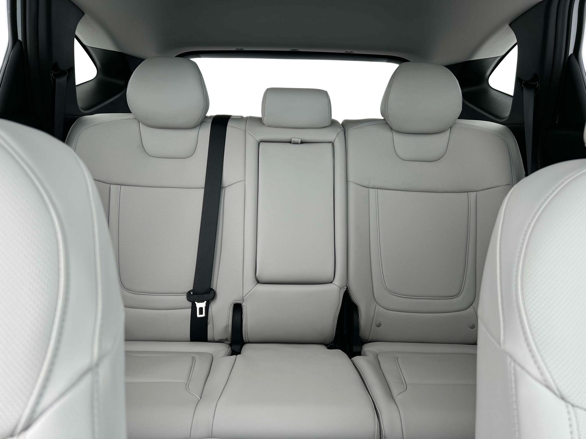 New 2025 Black Hyundai SEL Convenience AWD image 16
