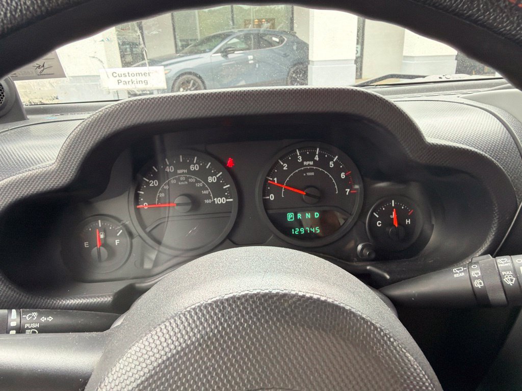 Used 2008 Black Jeep X image 18