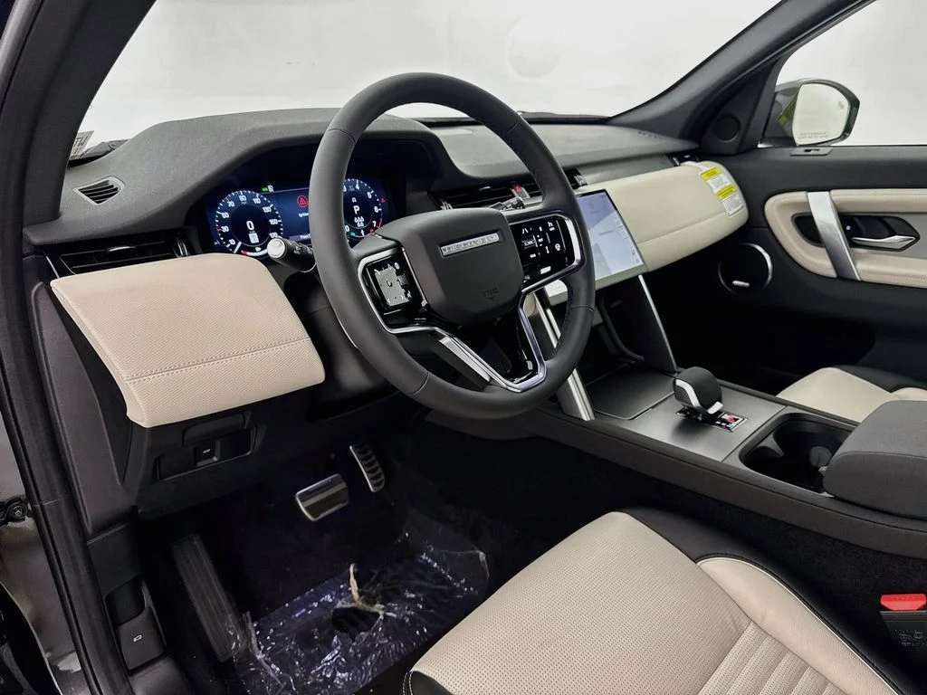 New 2026 Carpathian Grey Land Rover Landmark image 9