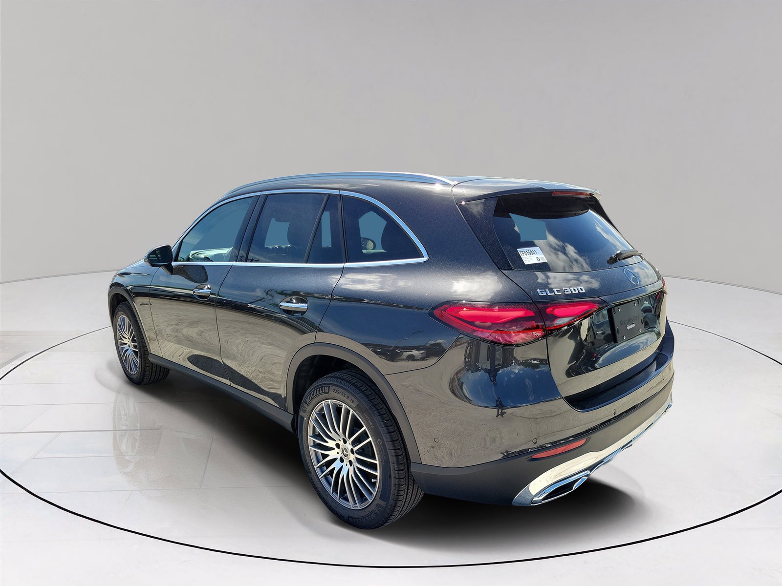 New 2026 Graphite Grey Metallic Mercedes-Benz GLC 300 image 4
