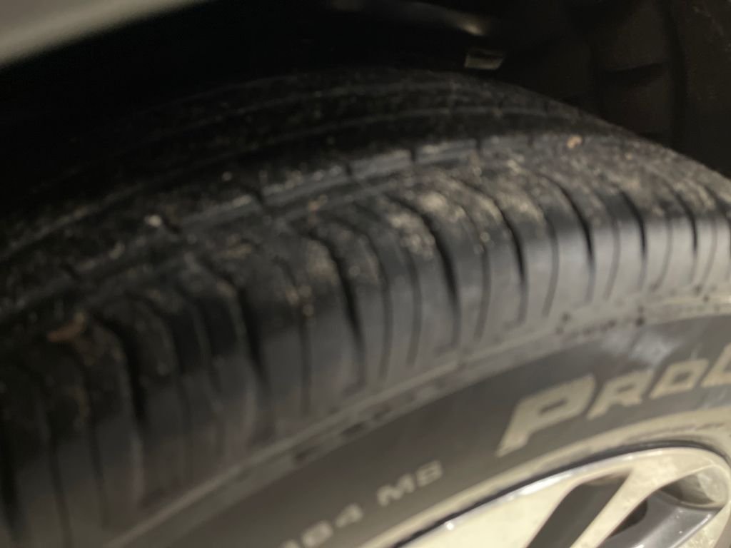 Used 2023 Gray Buick Essence image 12