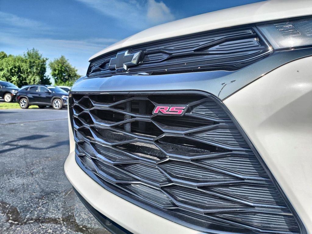 Certified Used 2022 White Chevrolet RS image 27