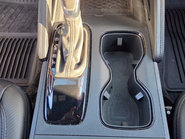 Used 2022  Nissan PRO-4X image 22