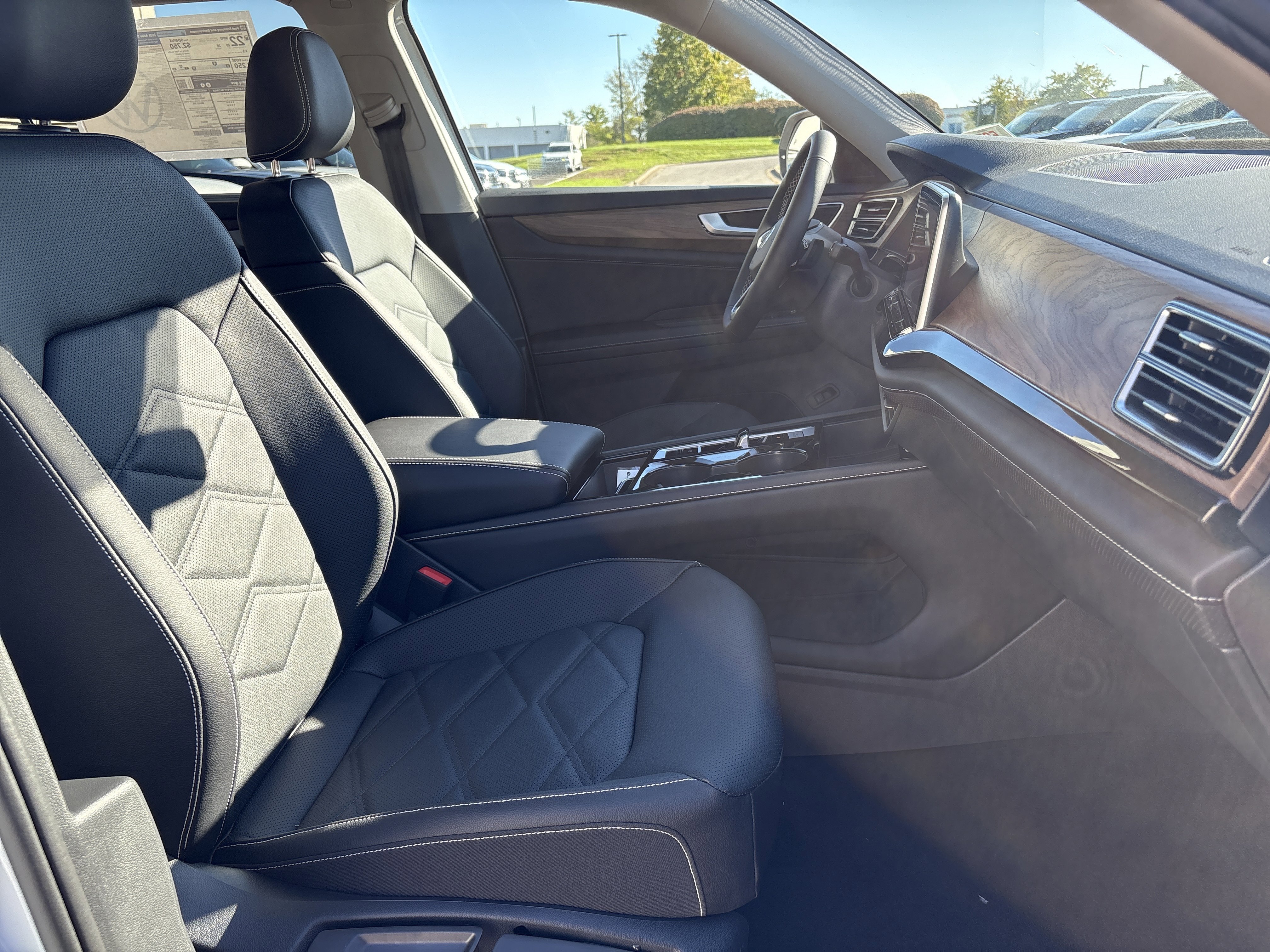 2026 Volkswagen Atlas SE w/Tech - Photo 23