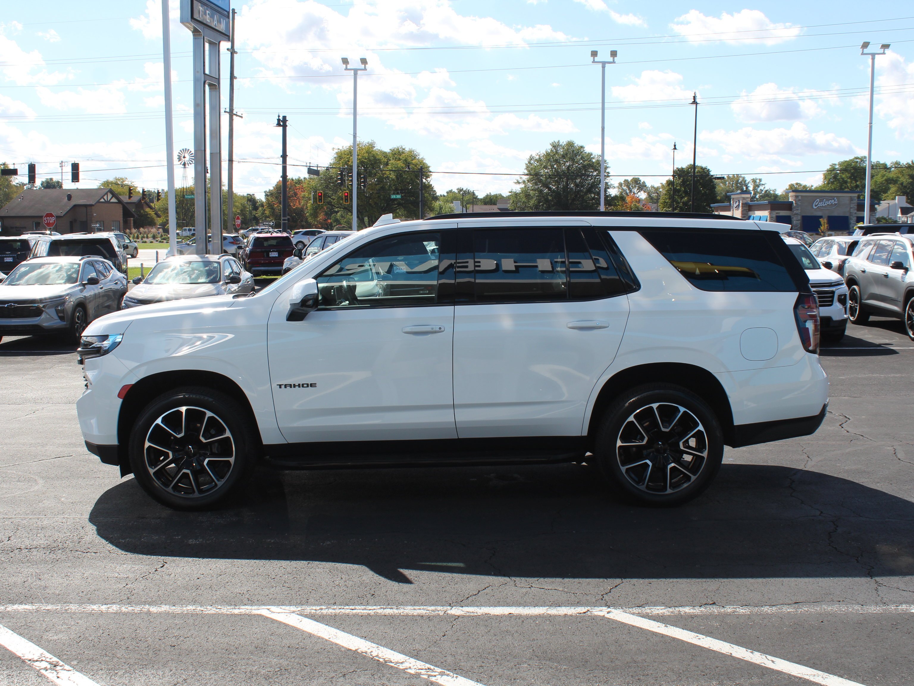 2023 Chevrolet Tahoe RST - Photo 9
