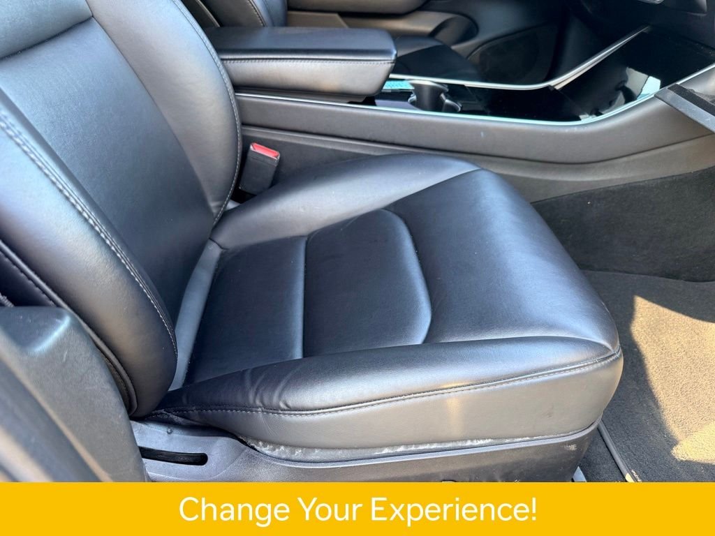 Used 2018  Tesla Long Range image 14