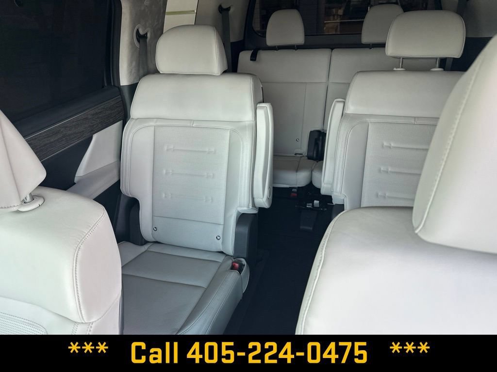 Used 2024 Black Hyundai Calligraphy image 38