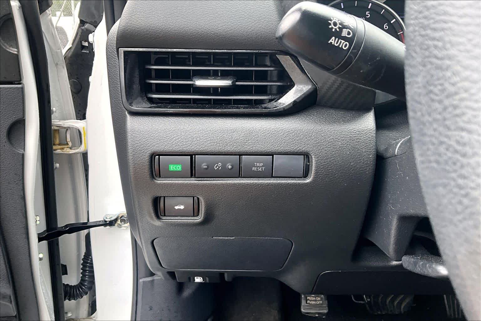 Used 2025 Fresh Powder Nissan SV image 32