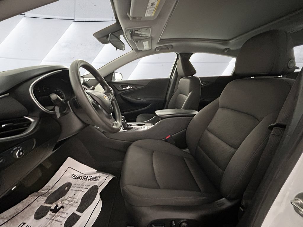 Used 2024 Summit White Chevrolet 1LT image 7