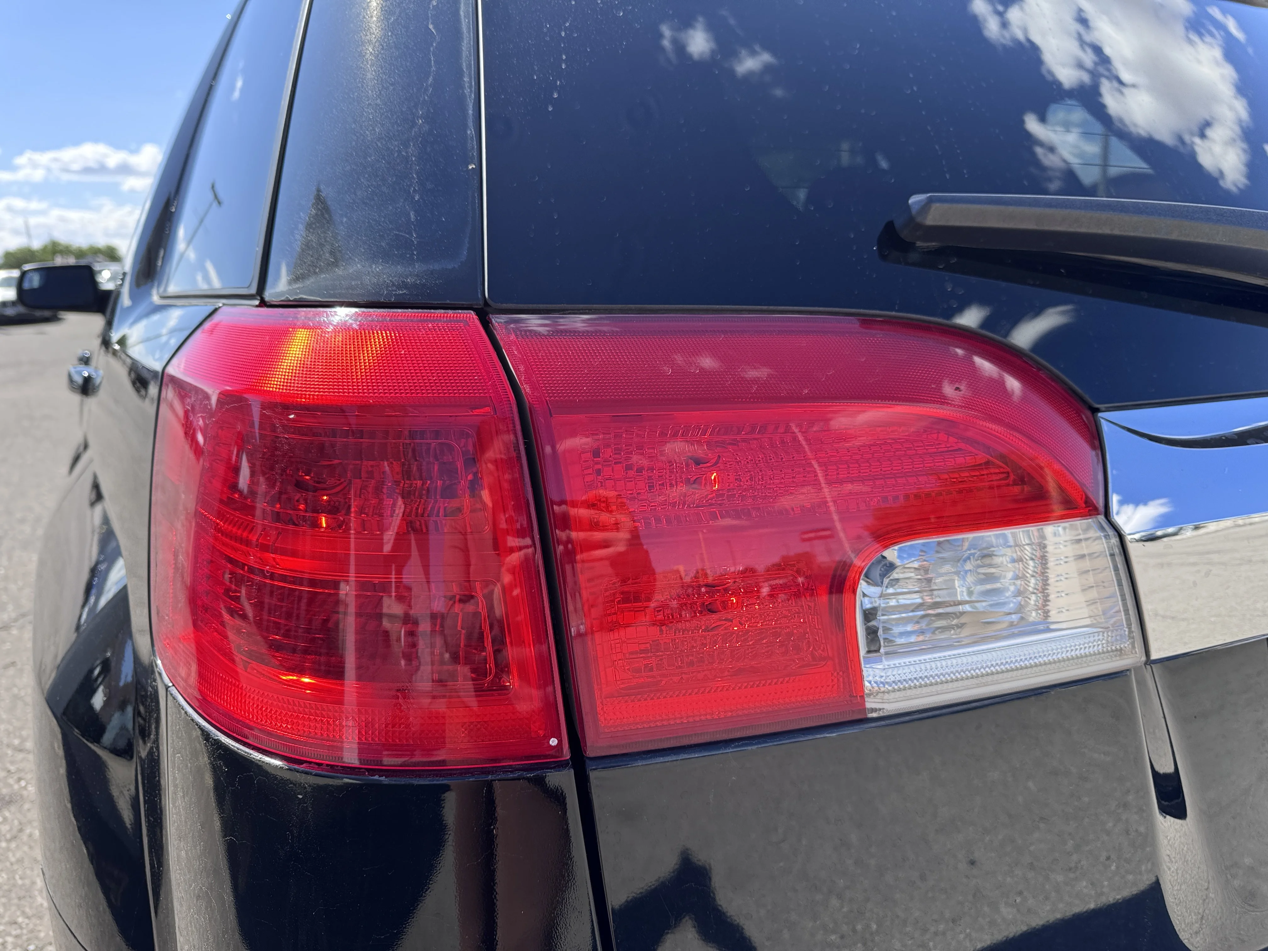 Used 2013 Onyx Black GMC SLE image 39