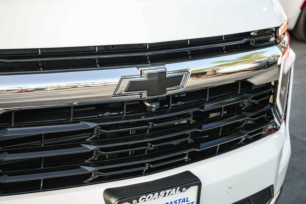 2026 Chevrolet Suburban LS - Photo 10