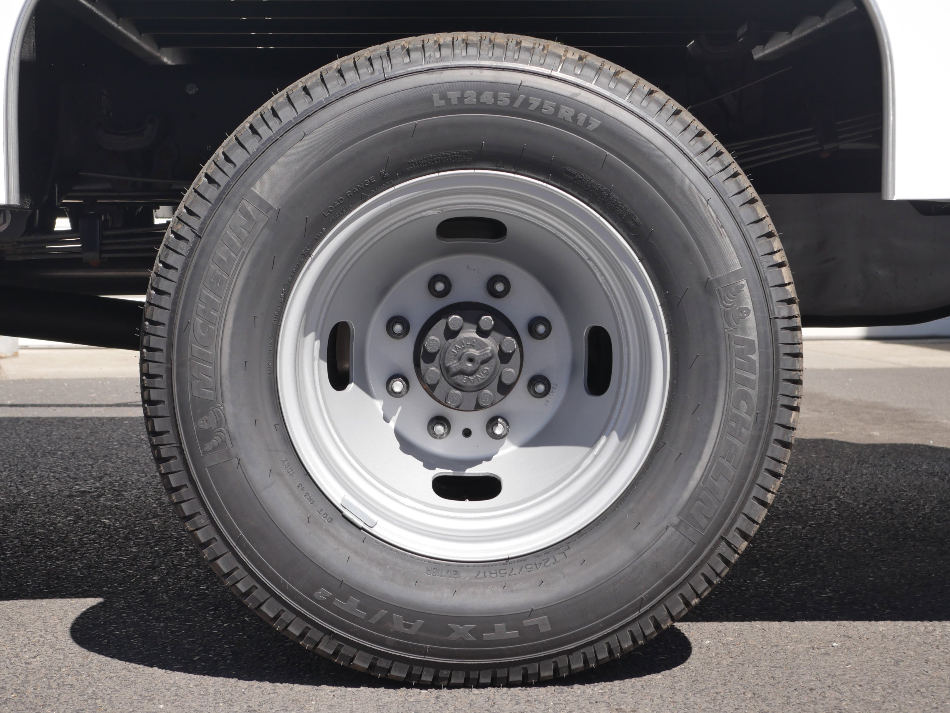 New 2026 Oxford White Ford F-350® XL image 17